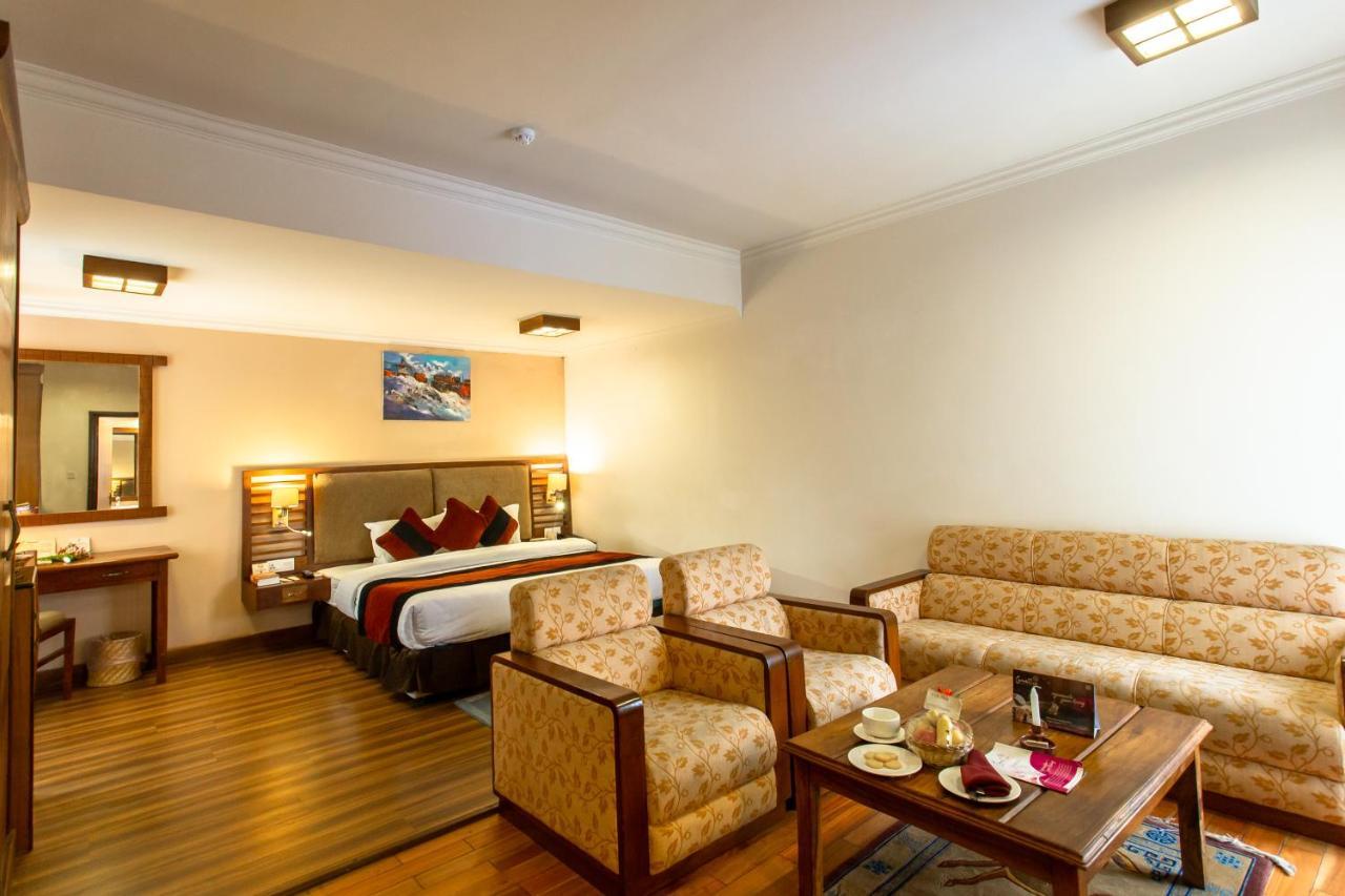 Atithi Resort & Spa Pokhara Exterior photo